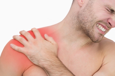 Острая боль в плече - причины и лечение