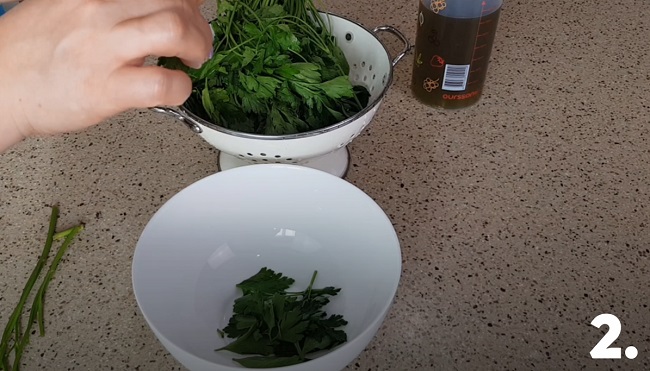 подготовить листья петрушки