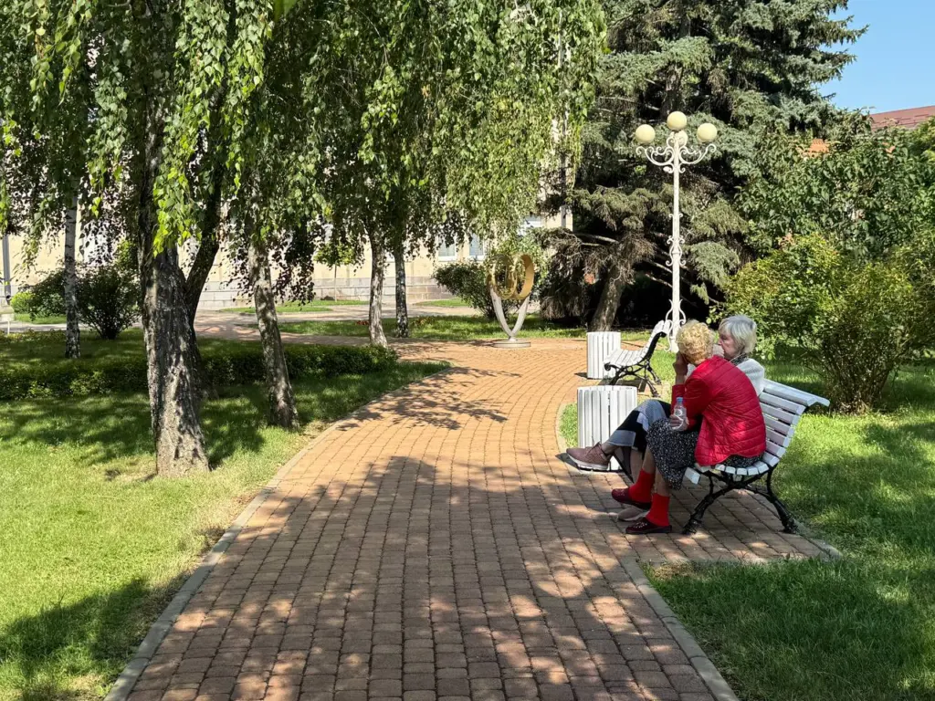 Пенсионеров от 60 до 85 лет ждет спокойная ревизия: за что с апреля начнут снимать доплаты, а кому добавят автоматически