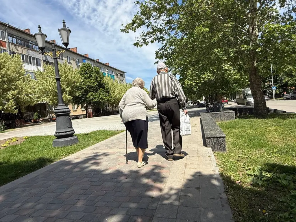 «Вы этого не осознаете»: 9 привычек, которые возникают с возрастом и отталкивают окружающих