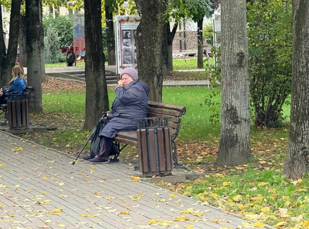 80 лет исполнилось, а пособие не выросло? Три причины, о которых молчат, и инструкция — что делать