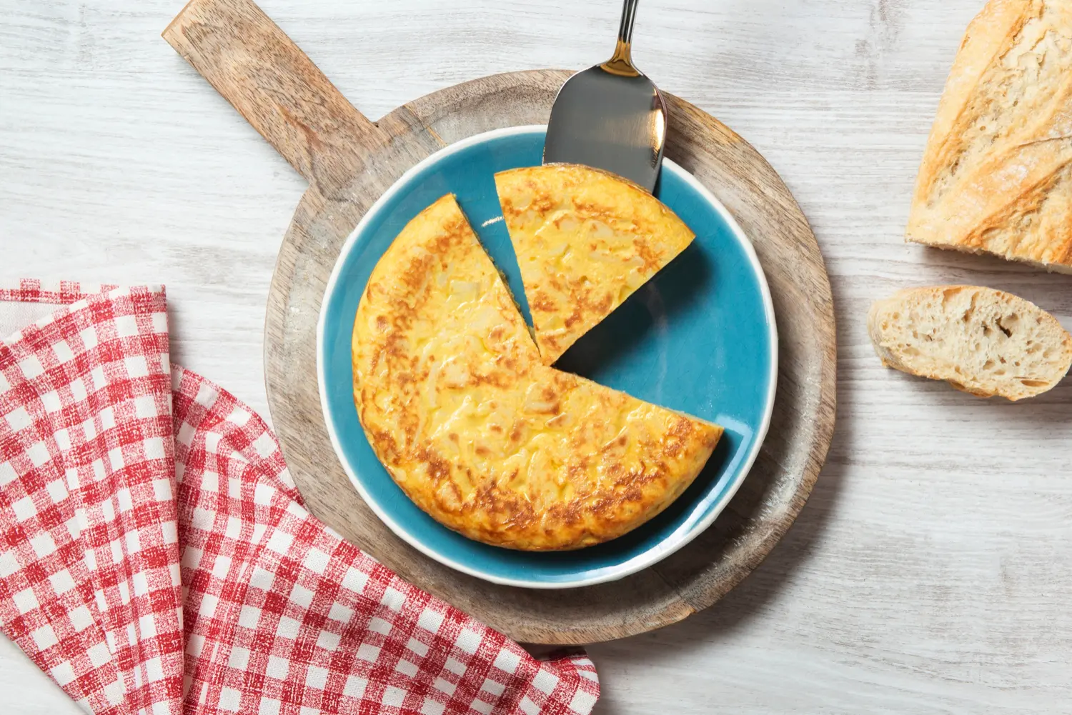 Творожная запеканка с шоколадом, которая не опускается: уловка с манкой и молоком