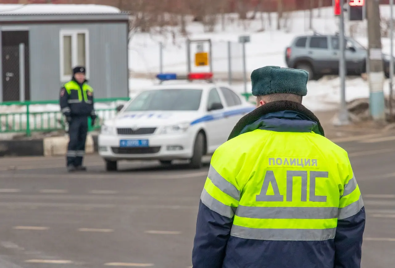 Можно ли не останавливаться по запросу ГАИ? Четыре ситуации, когда это допустимо